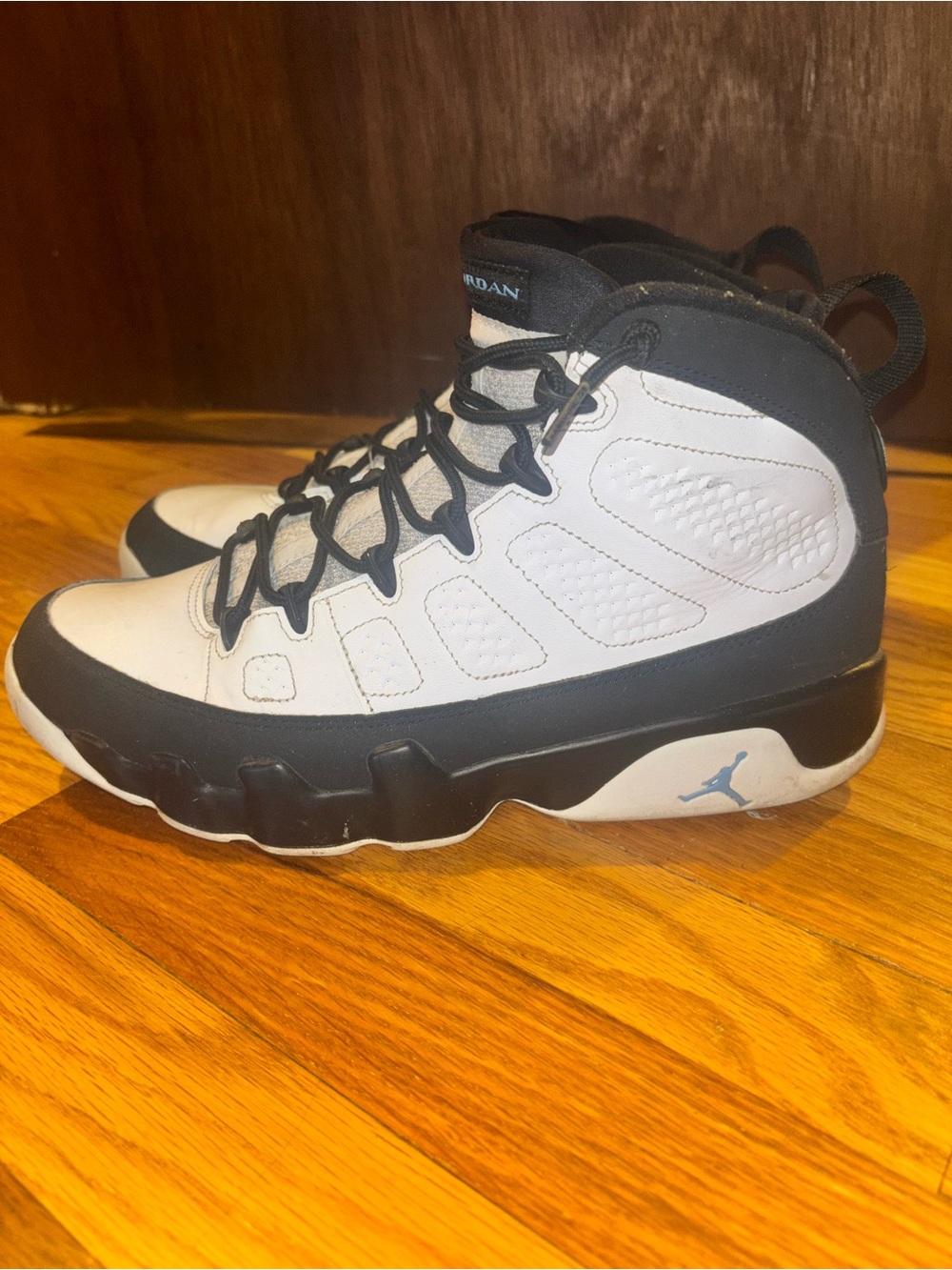 Jordan 9 Retro University Blue